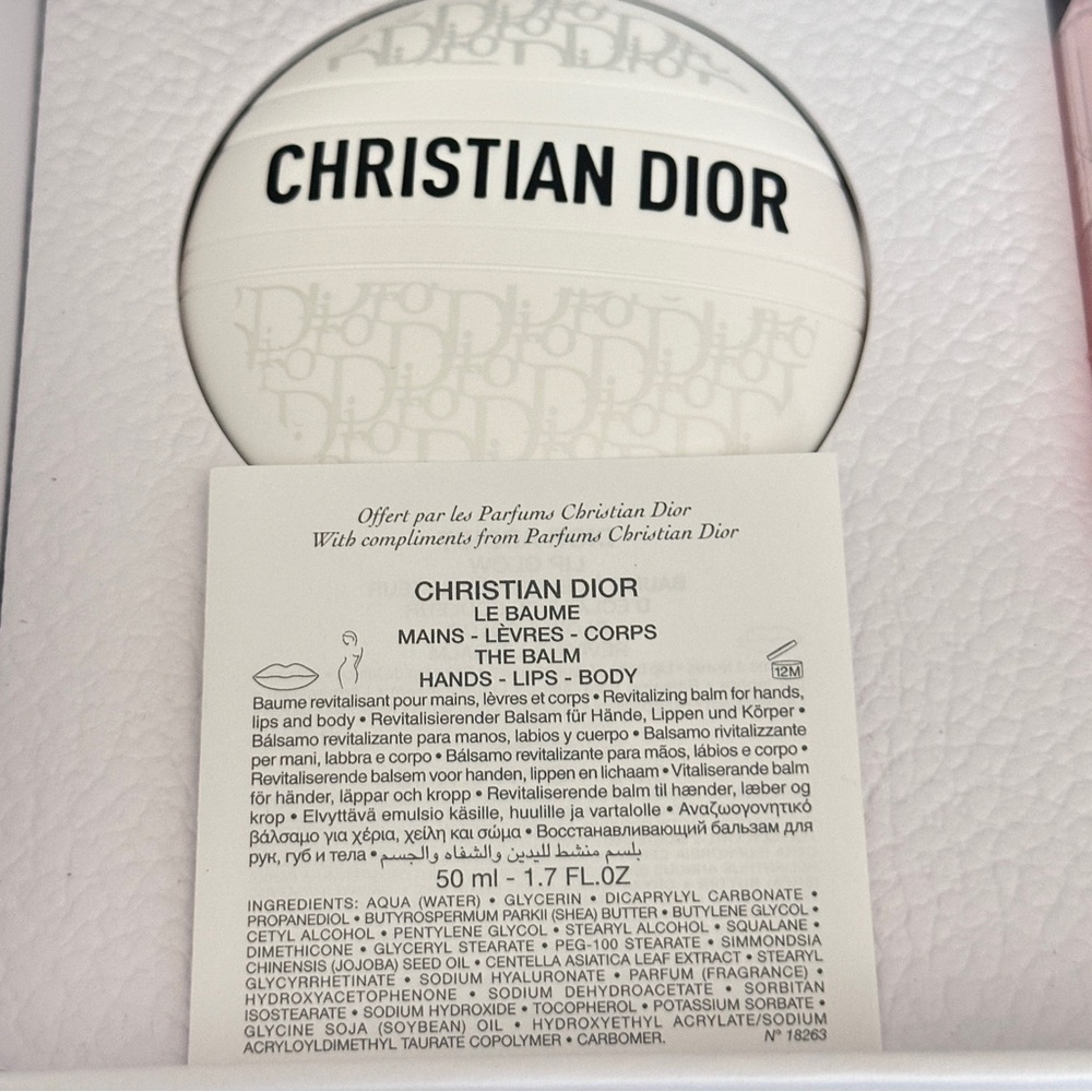 đ CHRISTIAN DIOR Ltd Ed âAround the Worldâ Raffia Tote Bag w/ Lotion & Lip Balm - Picture 9 of 12